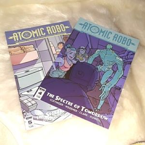 Atomic Robo, science adventure comic books set of 2 Copyright 2018